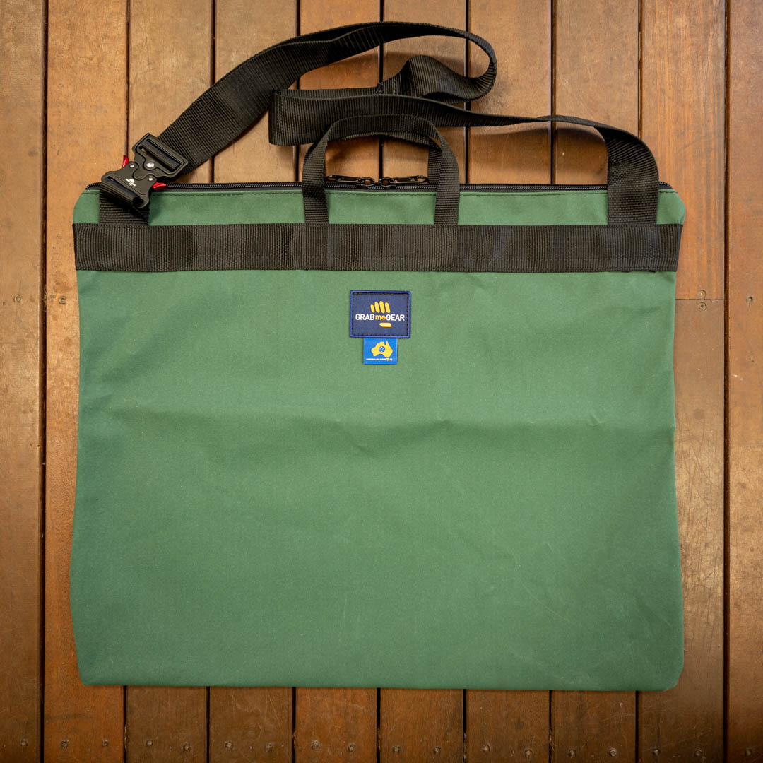 GEAR MATE 68 - CLEAN UP BAG (RANDOM COLOURS) – GRABmeGEAR